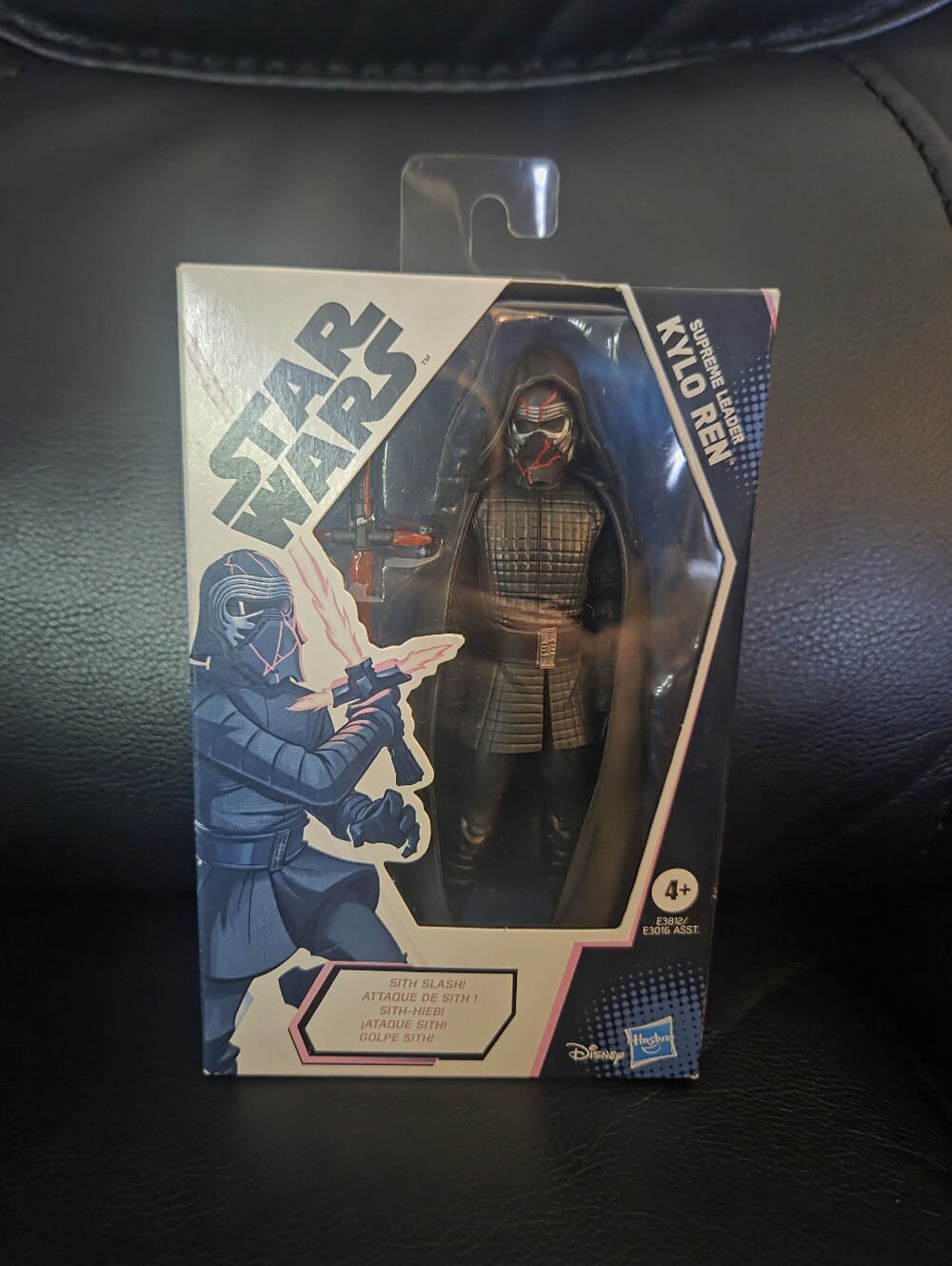 Hasbro Star Wars Galaxy of Adventures Supreme Leader Kylo Ren 5in Action Figure